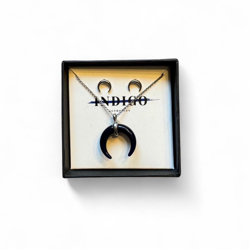 Indigo Black Crescent Necklace and Earring Set